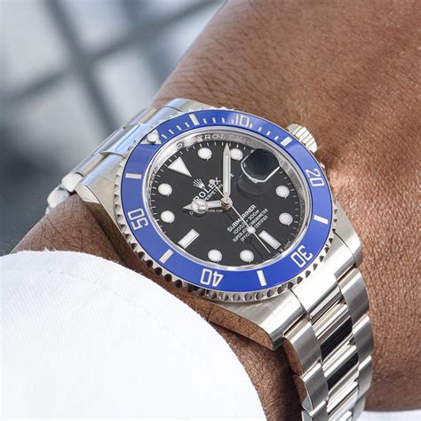 ราคา rolex submariner date ม อสอง|Rolex Submariner.